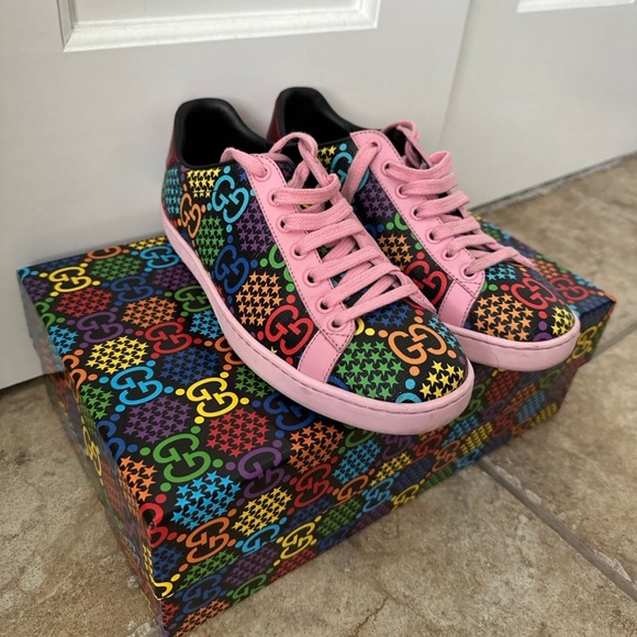 Authentic Limited edition Gucci sneakers - Picture 3 of 7